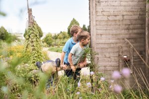 Fotoshooting nachhaltiges Unternehmen, Naturgarten mit Kindern erleben